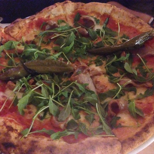 9/4/2014にKevin K.がPachino Pizzeriaで撮った写真