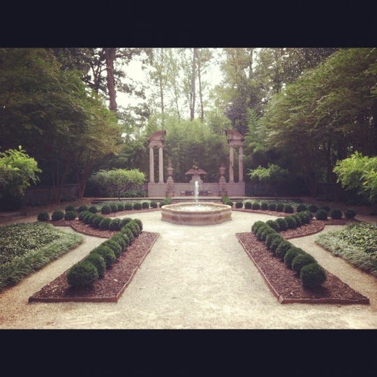 Photo taken at Atlanta History Center - Swan House by Marce_AZ on 11/30/2012