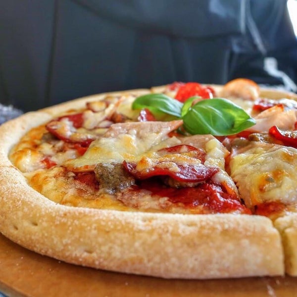 Das Foto wurde bei Broccoli Pizza &amp; Pasta / مطعم بروكلي بيتزا وباستا von Waleed G. am 10/16/2018 aufgenommen