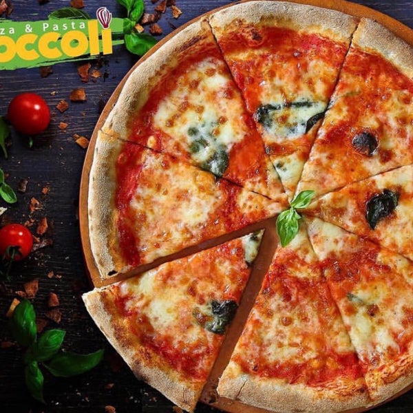 Foto scattata a Broccoli Pizza &amp; Pasta / مطعم بروكلي بيتزا وباستا da Waleed G. il 1/25/2019