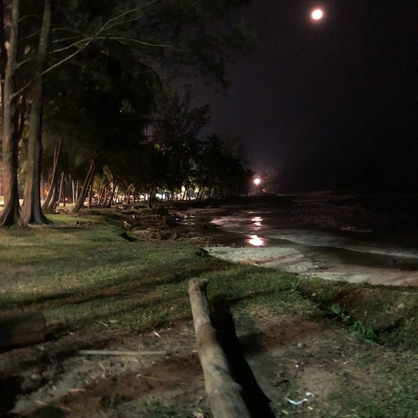 Photos At Pantai Tanjung Batu Bintulu Beach