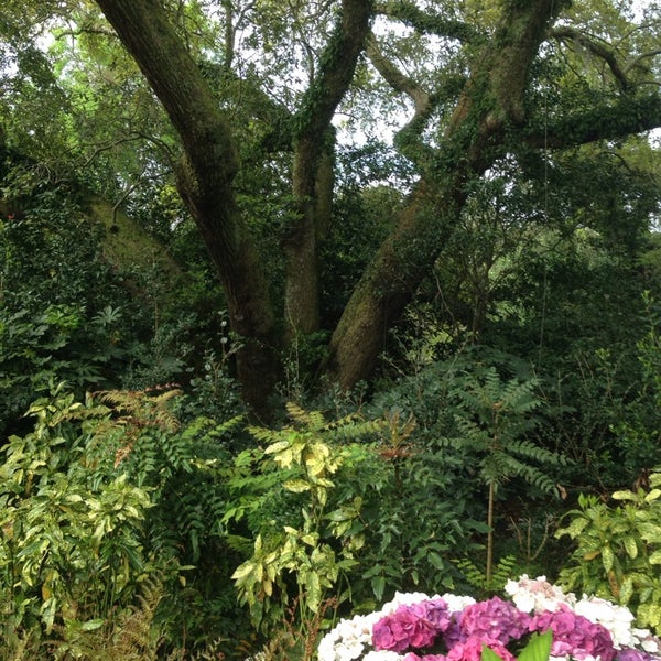 Foto diambil di Bellingrath Gardens and Home oleh Johnny L. pada 4/8/2014