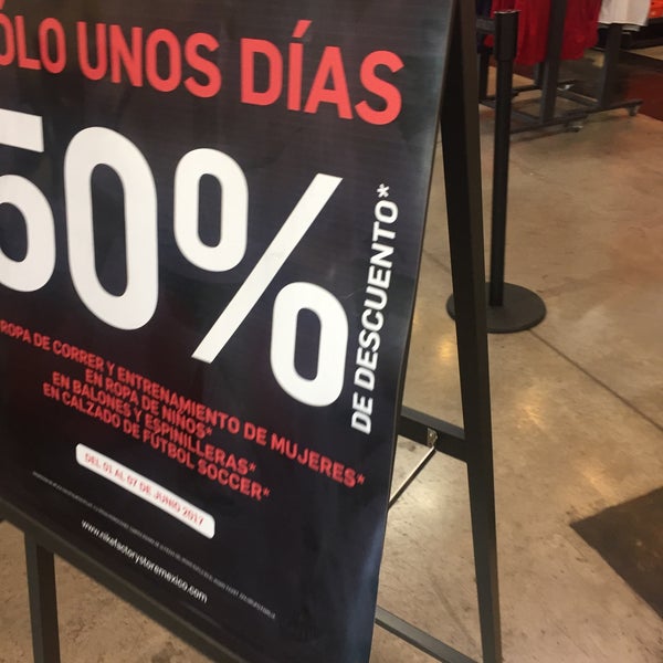 Nike top factory 2x1