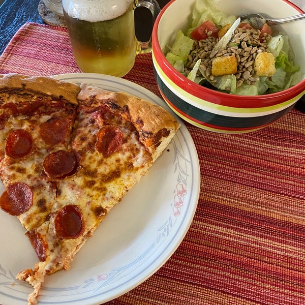 5/2/2020にKathy G.がJersey&#39;s Pizzaで撮った写真