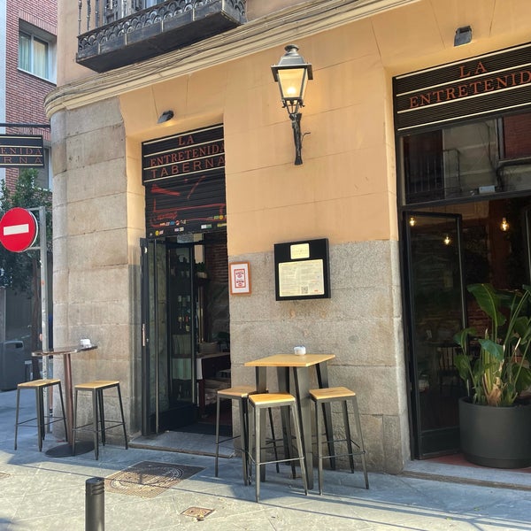 Foto diambil di Restaurante Viva Madrid oleh B pada 8/27/2021