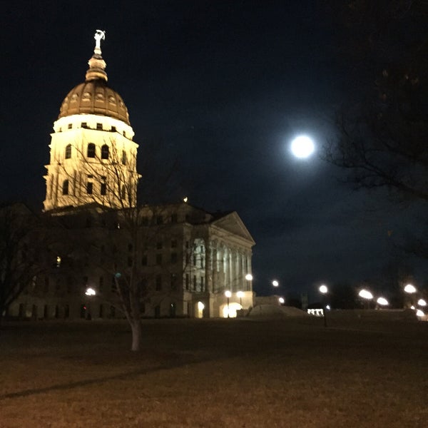 Foto tirada no(a) Kansas State Capitol por Mel D. em 1/31/2018
