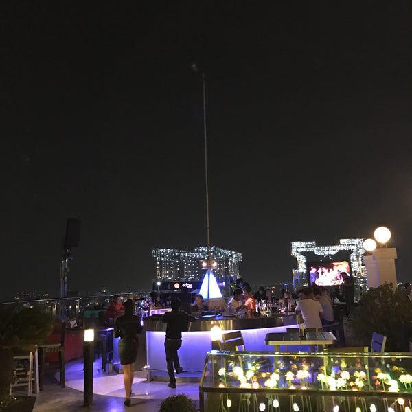 Photo taken at Eclipse Sky Bar by RYOTA d. on 3/16/2017