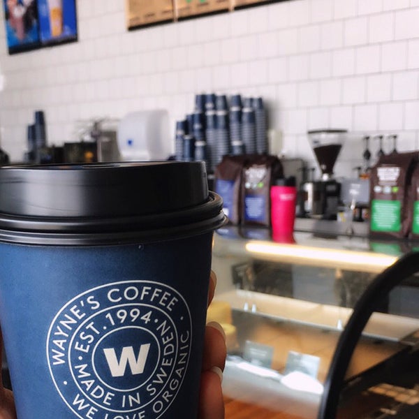 Foto diambil di Wayne&#39;s Coffee oleh ALaa . pada 8/27/2018