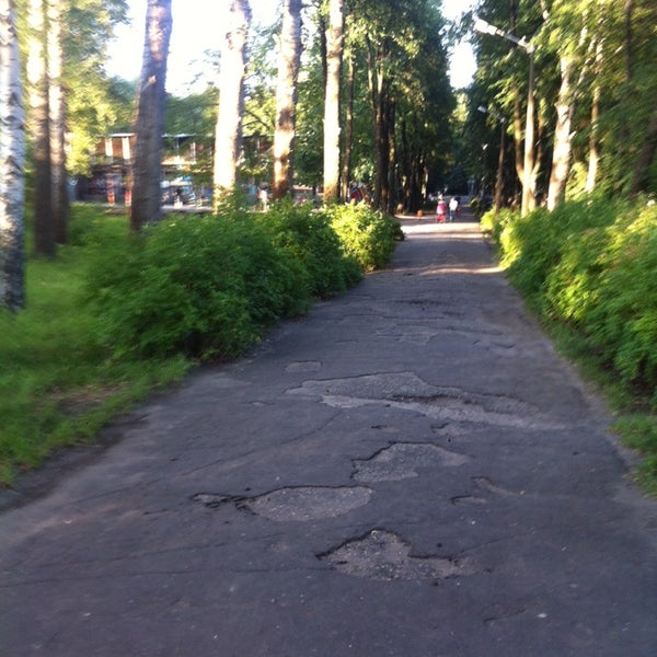 Ждановский парк