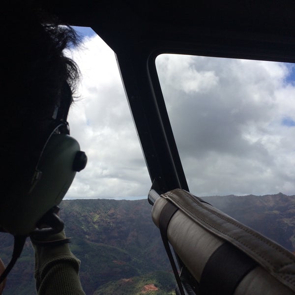 4/28/2016에 Sandip C.님이 Island Helicopters Kauai에서 찍은 사진
