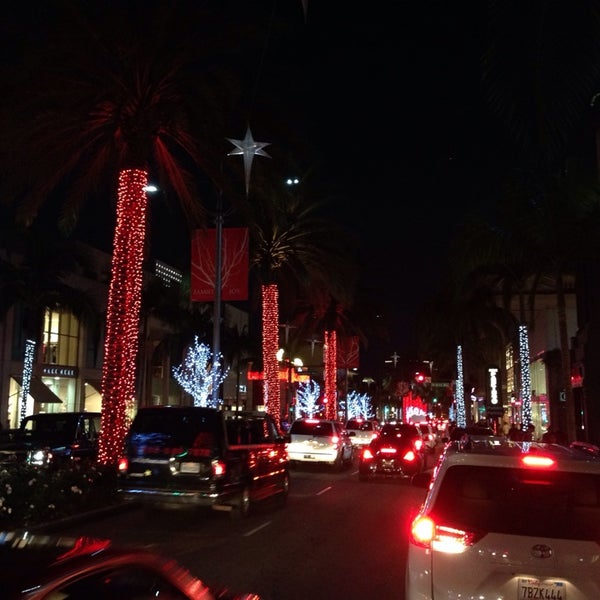 12/30/2013 tarihinde Emad Y.ziyaretçi tarafından Beverly Hills Brownie Company'de çekilen fotoğraf