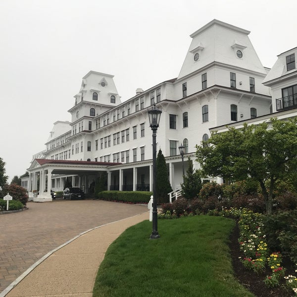 Photo taken at Wentworth by the Sea, A Marriott Hotel &amp; Spa by 김 상범 (. on 6/16/2019