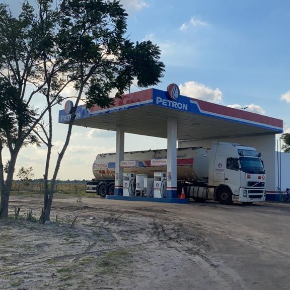 PETRONSan Juan Btta Ñcu "Estacion De Servicio Las Gemelas" San Juan Bautista del Ñeembucu