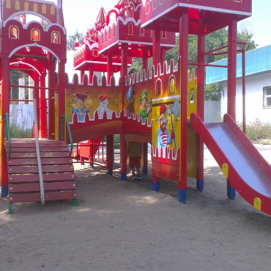 воронеж домостроителей новая детская площадка.