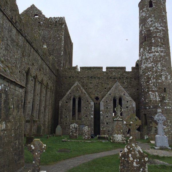 Photos at Cashel / Caiseal - Town