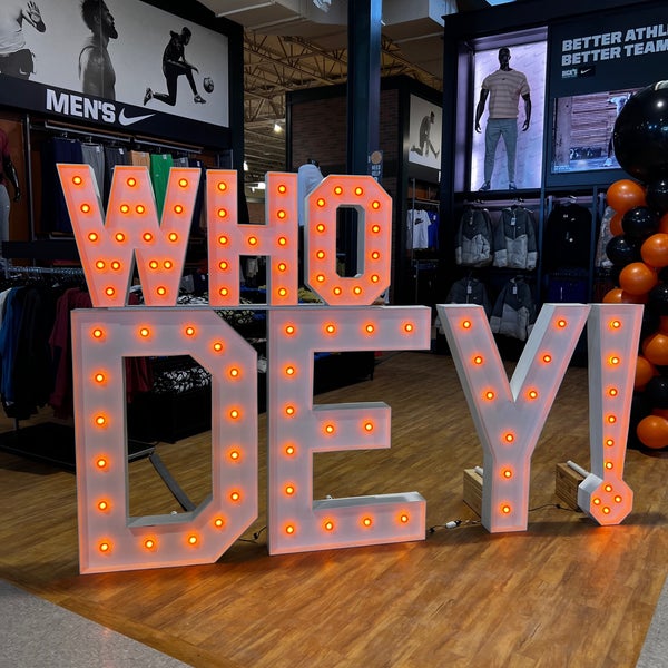 DICK'S Sporting Goods 7800 Montgomery Road, Unit 275