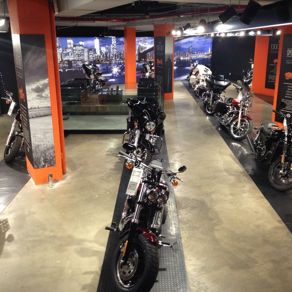 Photo taken at Harley-Davidson of New York City by Ak M. on 12/29/2014