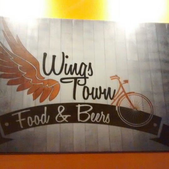 Wings Town food & beers Plaza San Felipe
