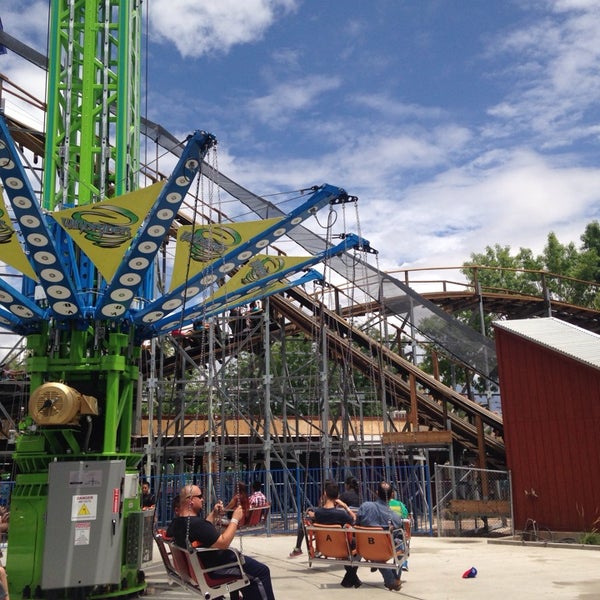 รูปภาพถ่ายที่ Cliff&#39;s Amusement Park โดย Karolina P. เมื่อ 8/3/2014