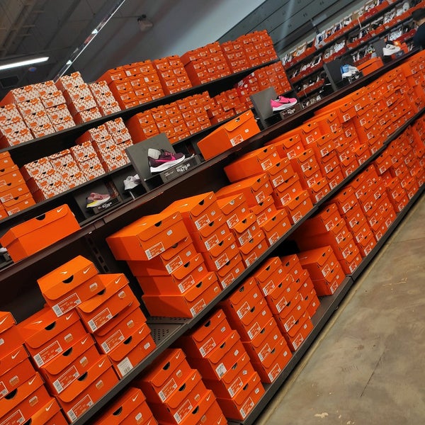 Nike sales outlet inventory