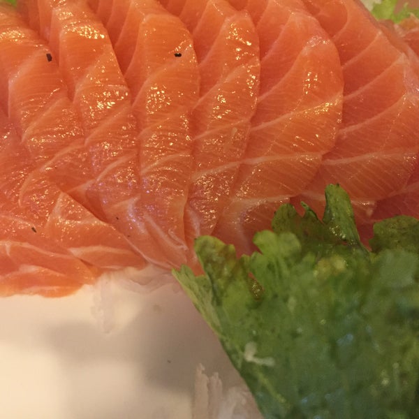 Foto scattata a Sushi Seninha da @Léia™ il 6/5/2015