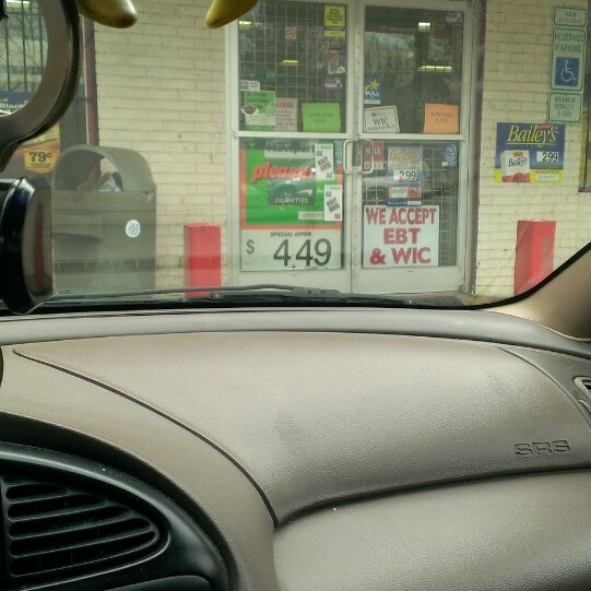 Corner mart Windsor Park Charlotte, NC