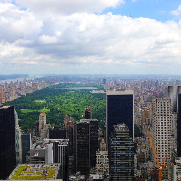 Photo taken at Top of the Rock Observation Deck by Chun on 7/5/2013