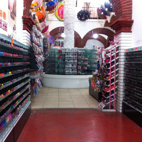 Plaza Sos Bonita Gran tienda