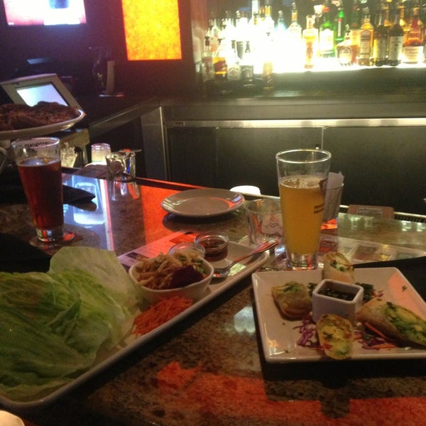 Photo taken at BJ&#39;s Restaurant &amp; Brewhouse by David B. on 10/13/2013
