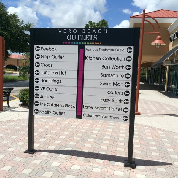 Photo taken at Vero Beach Outlets by Mikael M. on 8/27/2014