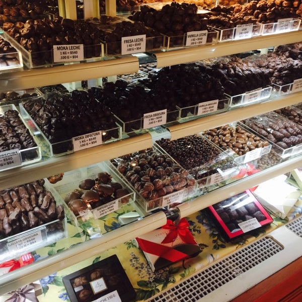 4/24/2014 tarihinde Arturo H.ziyaretçi tarafından Curryer Chocolates'de çekilen fotoğraf