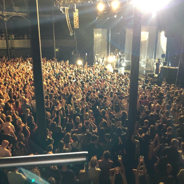 Das Foto wurde bei Roundhouse von Kasra am 5/31/2019 aufgenommen