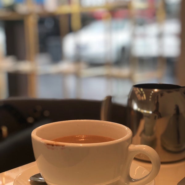 1/10/2019にSadeemがGuylian Caféで撮った写真