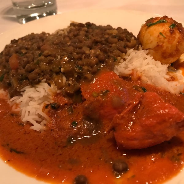 4/8/2017 tarihinde Tash C.ziyaretçi tarafından Chola Eclectic Indian Cuisine'de çekilen fotoğraf