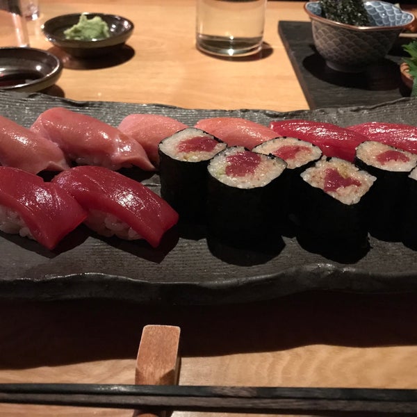 Снимок сделан в Sushi Azabu пользователем Tash C. 6/14/2017
