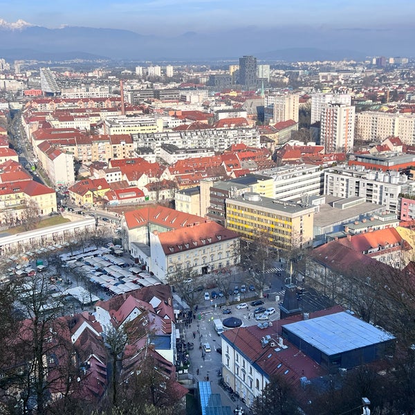 Foto tirada no(a) Castelo de Liubliana por Olga K. em 1/11/2023