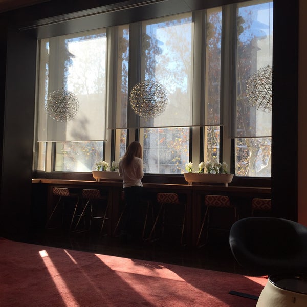 Foto diambil di Hotel Sixtytwo Barcelona oleh The Juls 👑 pada 1/14/2015