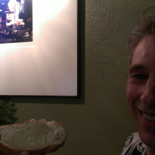 10/2/2013にLaura B.がMoe&#39;s Restaurantで撮った写真