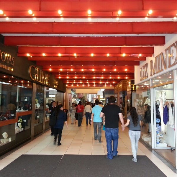 Peri Roosevelt - Shopping Mall
