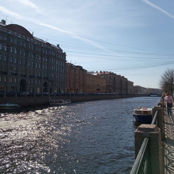 Foto tirada no(a) Moyka River Embankment por Svetlana K. em 4/23/2019