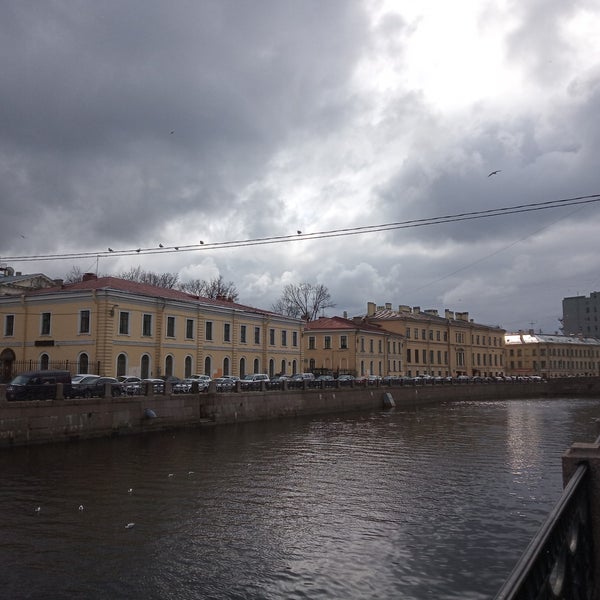 4/11/2019 tarihinde Svetlana K.ziyaretçi tarafından Moyka River Embankment'de çekilen fotoğraf