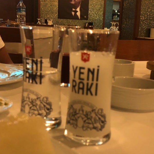 รูปภาพถ่ายที่ Mezem Ocakbaşı โดย Oğuzhan B. เมื่อ 9/22/2019