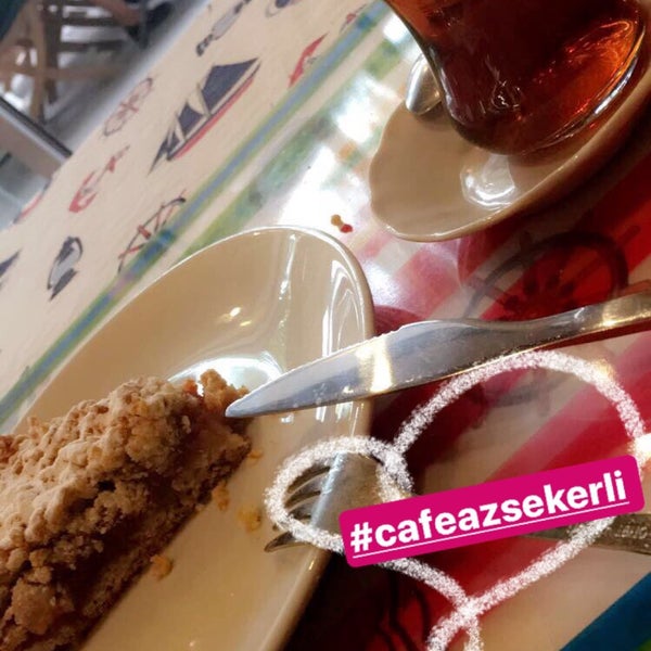 Снимок сделан в Cafe Az Şekerli пользователем Oya.A. 10/2/2017