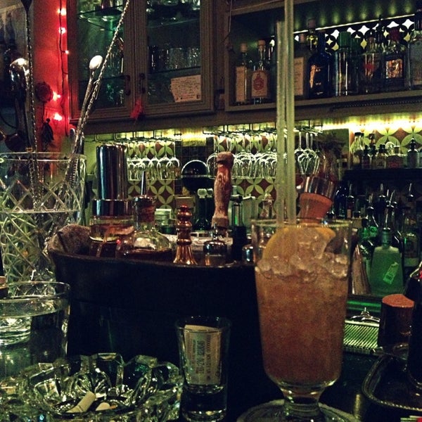 The Gin Joint (Now Closed) Cocktail Bar in Αθήνα