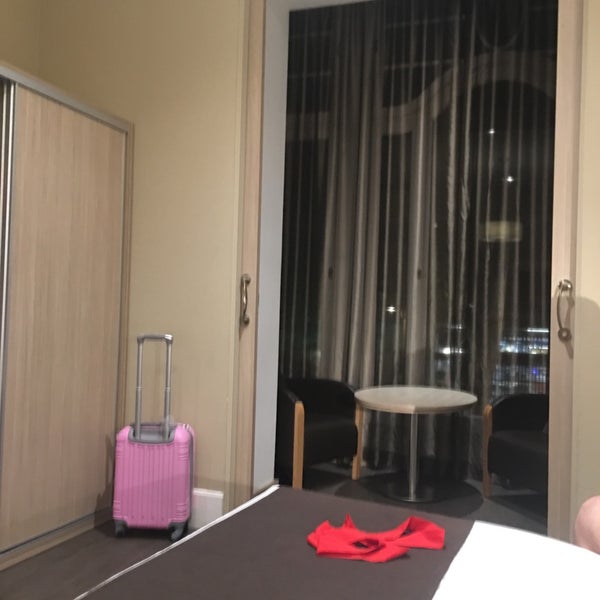 Foto diambil di Hotel Serhs Rivoli Rambla oleh Yanet 👸🏻 pada 5/28/2019