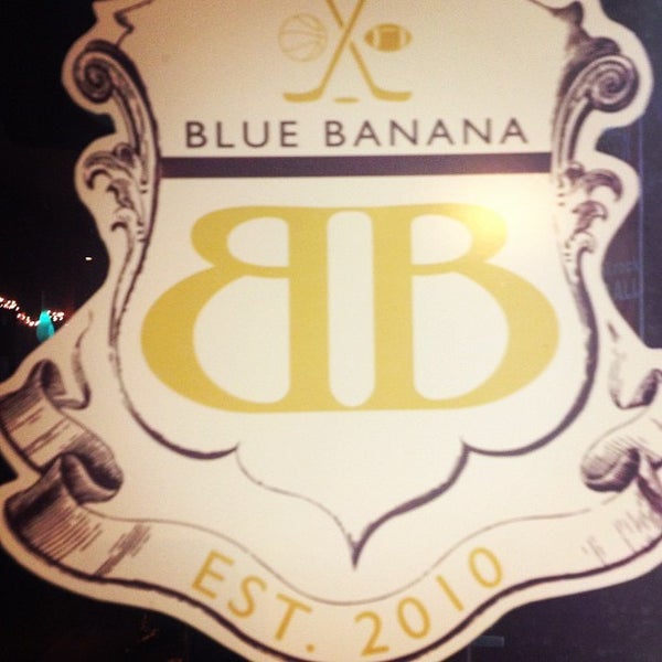 รูปภาพถ่ายที่ The Blue Banana Sports &amp; Rock Bar โดย Dawn H. เมื่อ 1/9/2013
