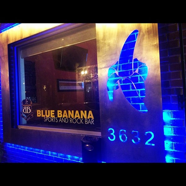 Photo taken at The Blue Banana Sports &amp; Rock Bar by Dawn H. on 1/9/2013