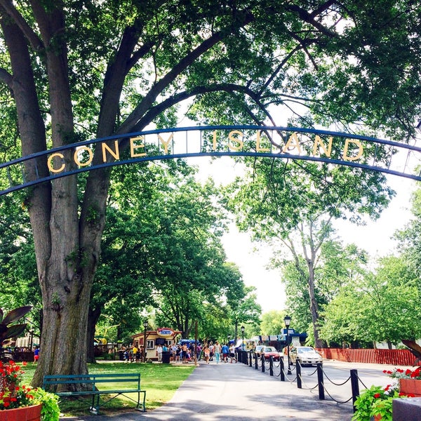 Foto tirada no(a) Coney Island Amusement Park por John W. em 6/28/2015