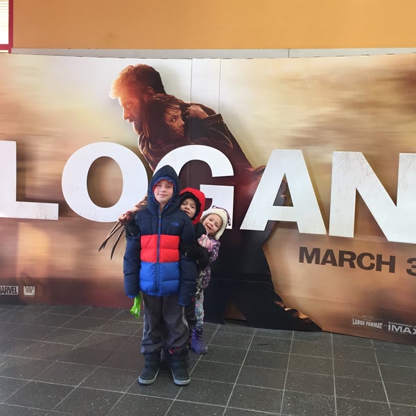 Photos at AMC Loews Woodridge 18 10000 Woodward Ave