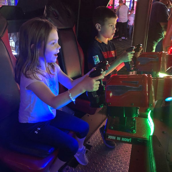Photo taken at Dave &amp; Buster&#39;s by Beth♎️ B. on 5/19/2019